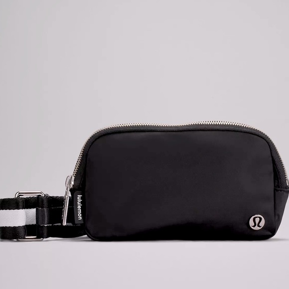 Everywhere Crossbody Bag - Brand New - Picture 3 of 8